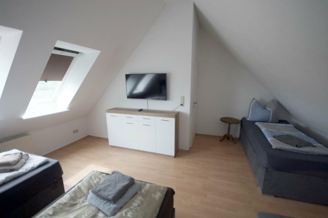 Pension / Zimmervermietung Wasbek Buitenkant foto
